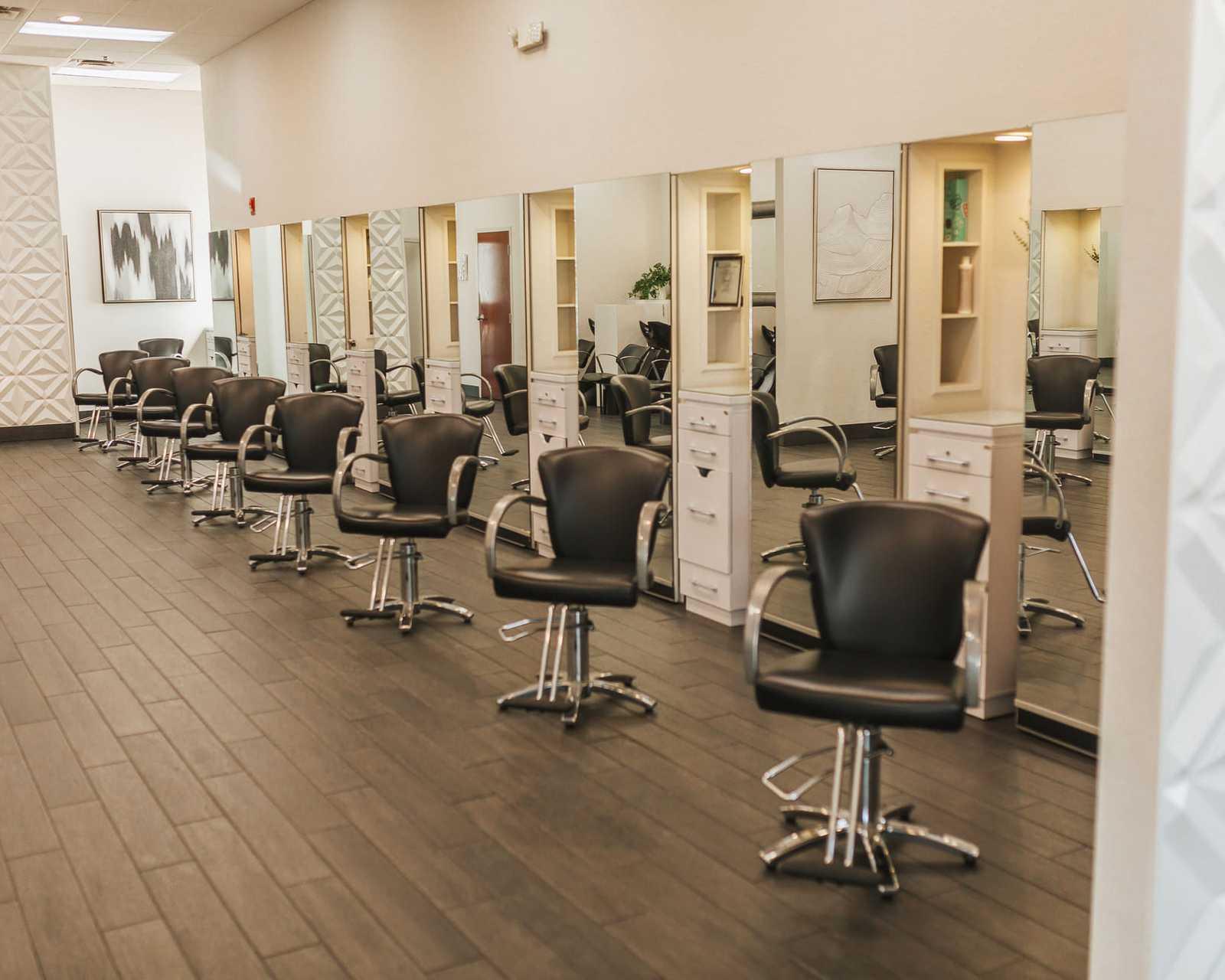 Bella Lina Cruz Salon hero