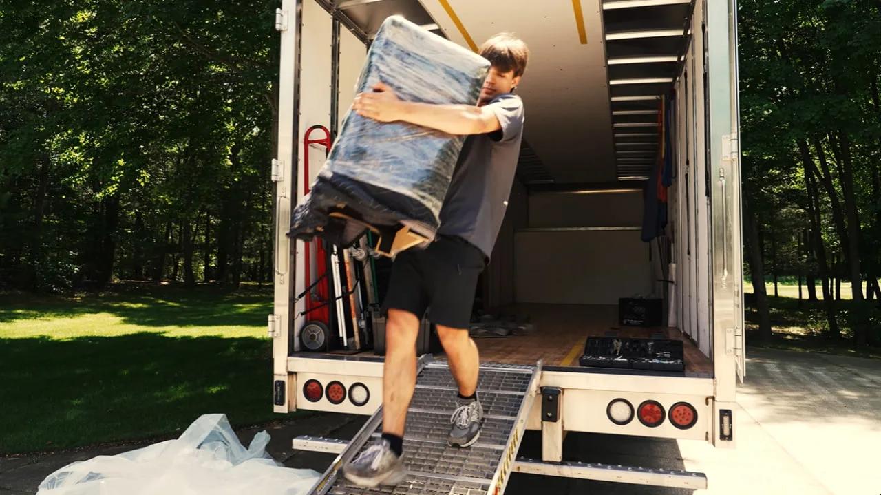 Bizzy Bee Movers, LLC hero